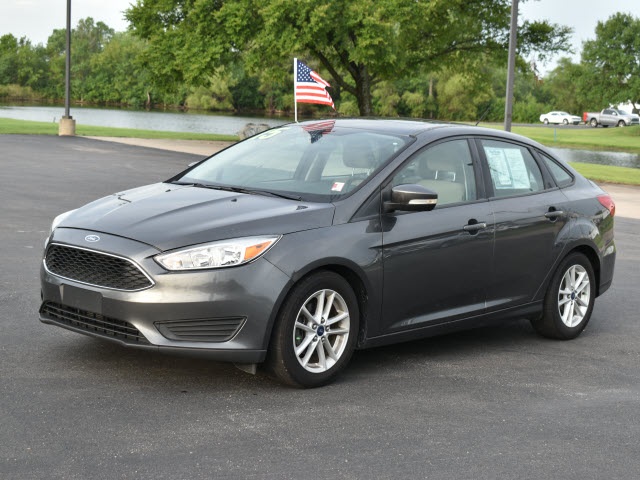 Pre-Owned 2015 Ford Focus SE FWD 4D Sedan